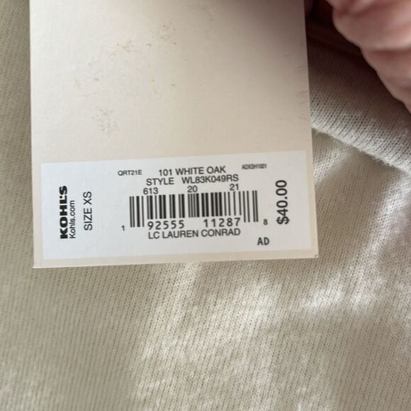 Lauren Conrad Pullover sweater with Bell Sleeves Size XS NWT Cream - Picture 5 of 7